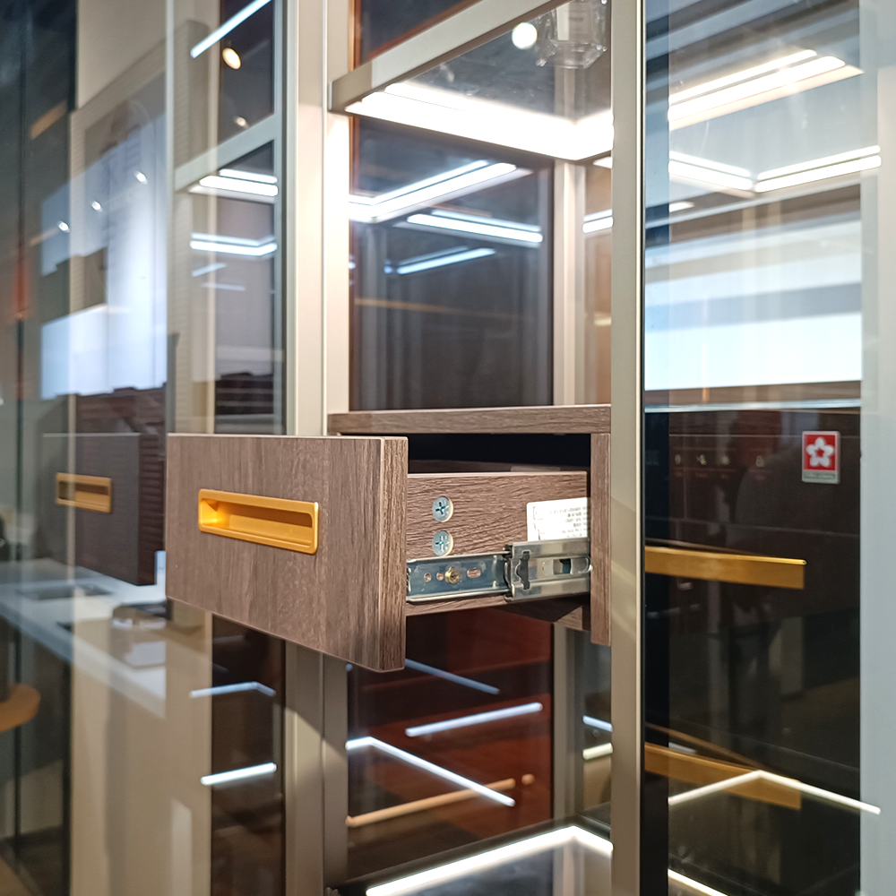 Aluminum Frame Wall Mount Glass Cabinet